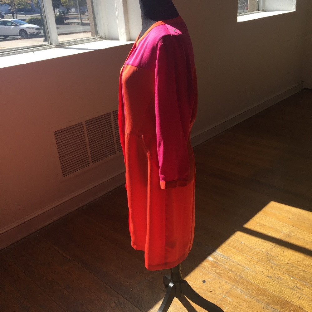 Bold vibrant Hot pink and orange color blockef long sleeve dress - Picture 5 of 7